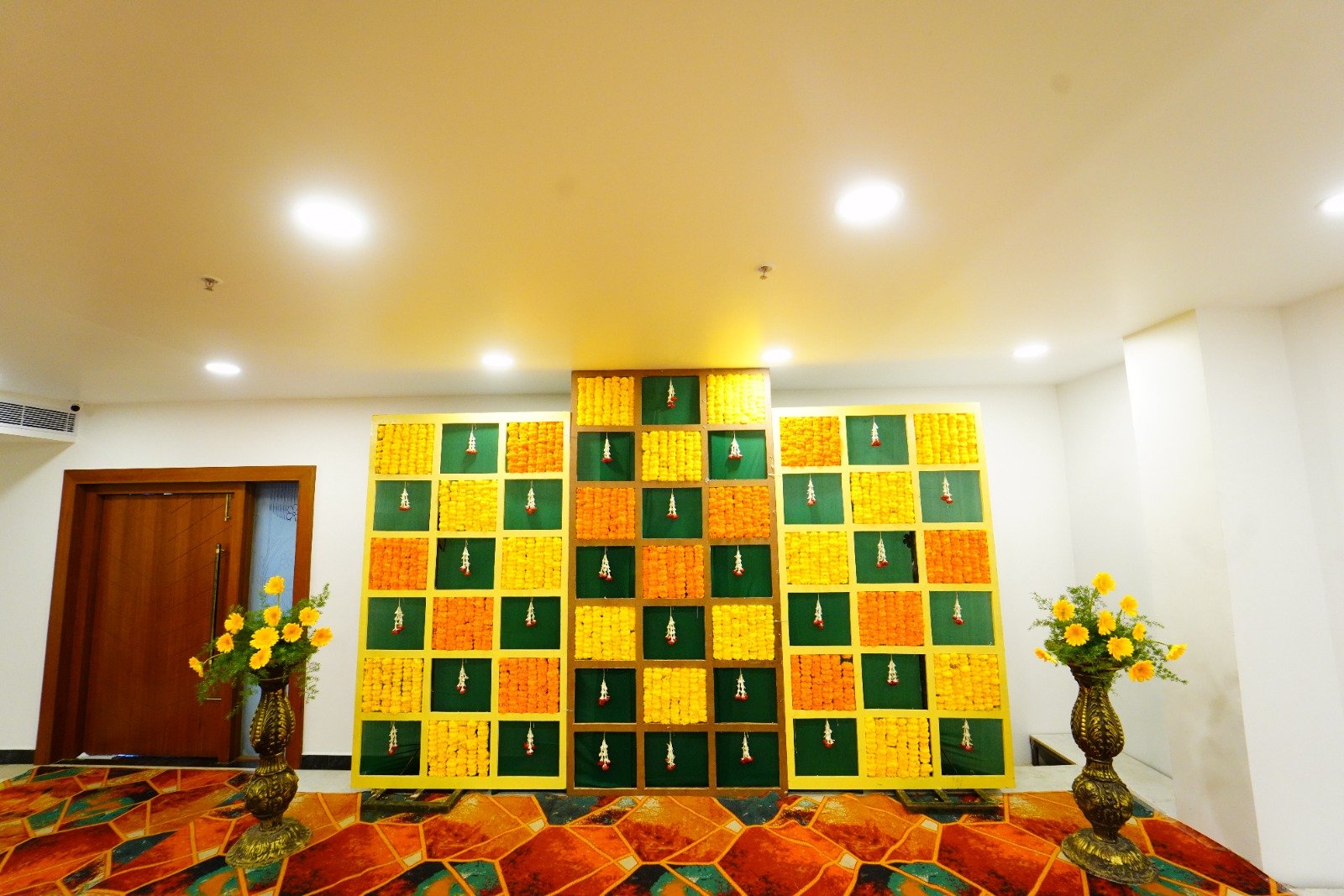 Varnam Decor 000